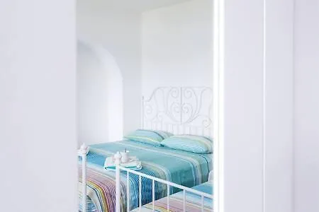 Villa Arona ヴィラ *