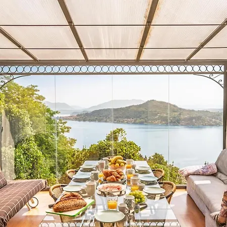 Vila Villa Arona