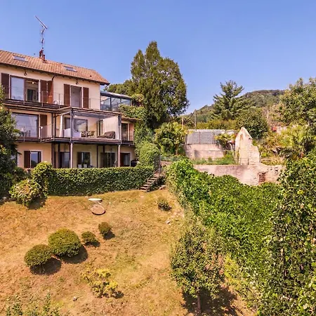 Villa Arona Vila
