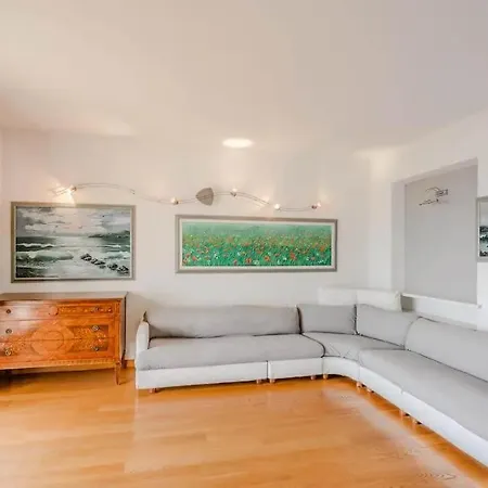 Villa Villa Arona Arona